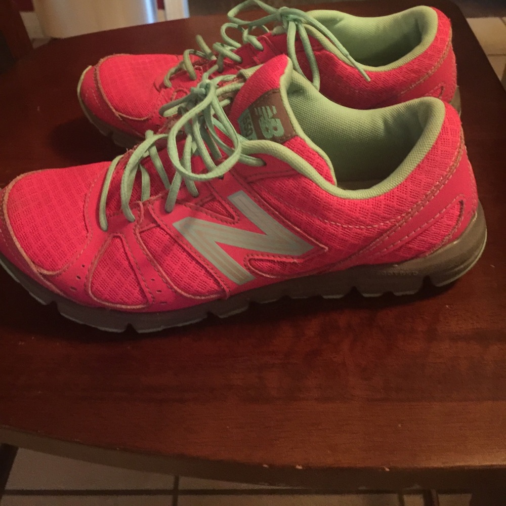 New Balance Tennis Shoes